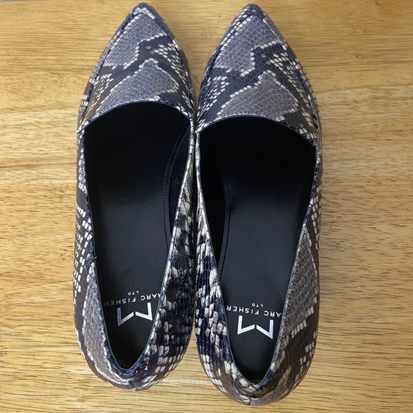 Marc Fisher Black Snakeskin Leather Loafer Flats - Picture 5 of 6